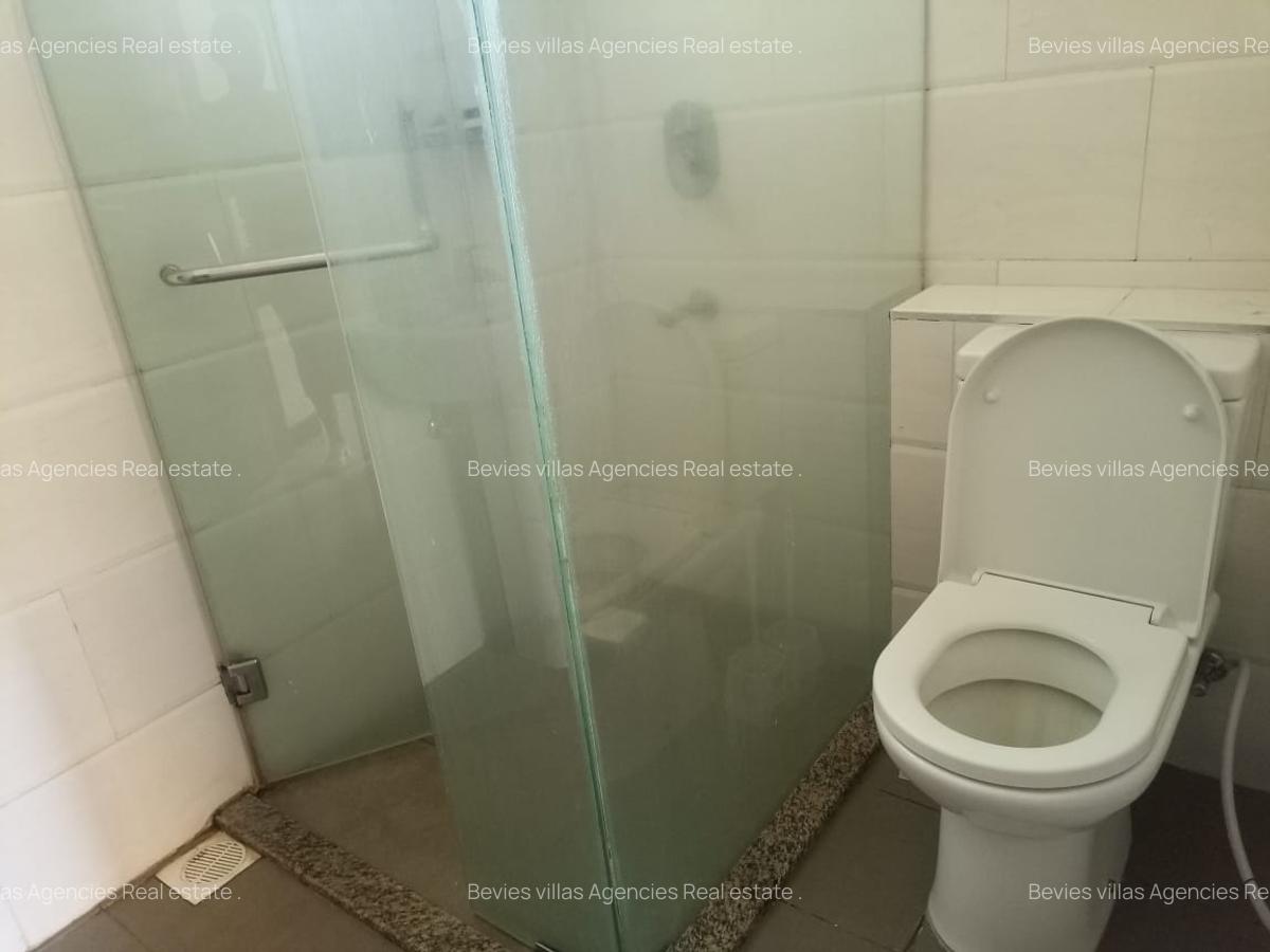 2 Bed Apartment with En Suite at Parklands - 14