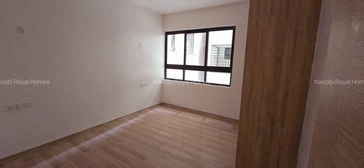 3 Bed Apartment with En Suite at Parklands - 15