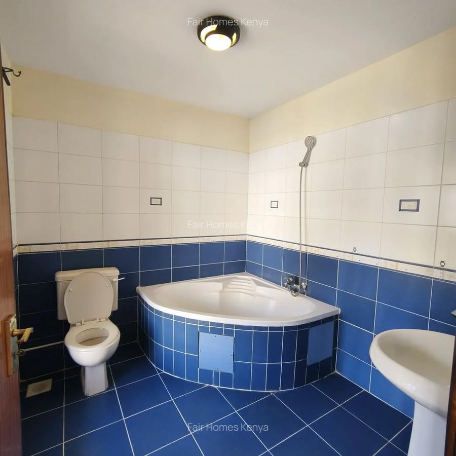 4 Bed Townhouse with En Suite at Lavington Green - 16