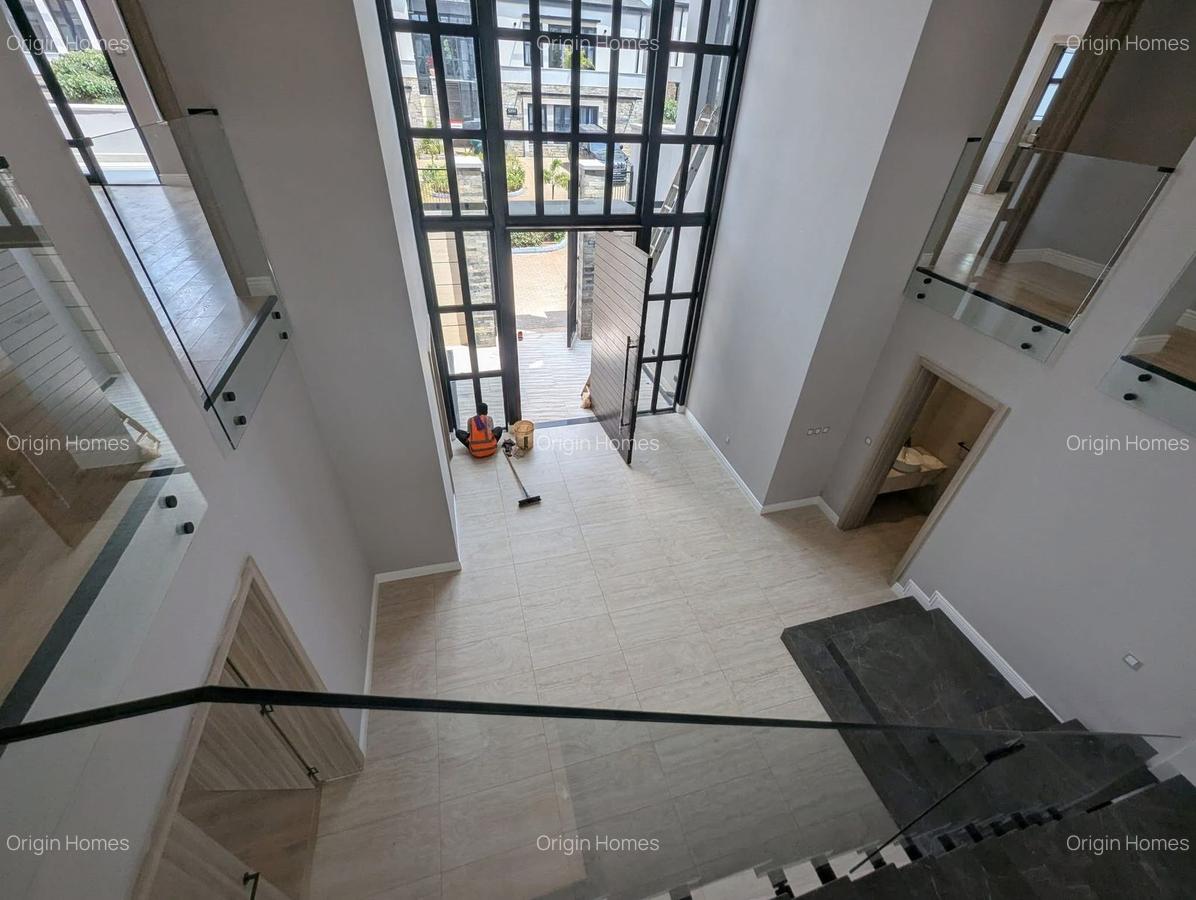 4 Bed Townhouse with En Suite at Runda - 15