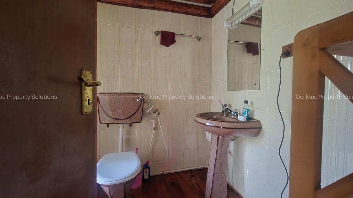 2 Bed House with En Suite in Ridgeways - 12