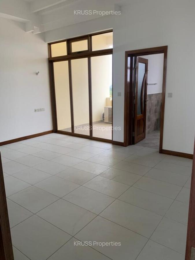 4 Bed Apartment with En Suite at As68-1933 - 8