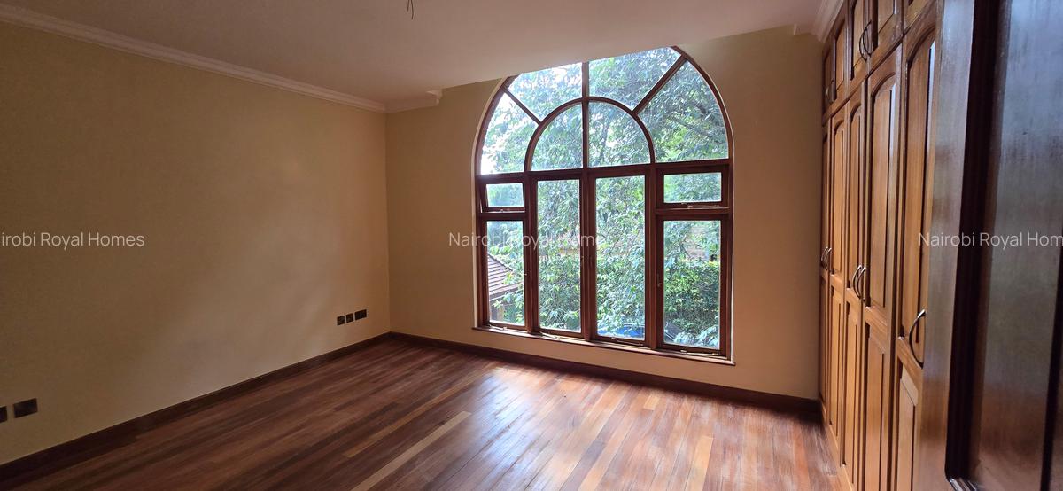 6 Bed House with En Suite at Karen Road - 16