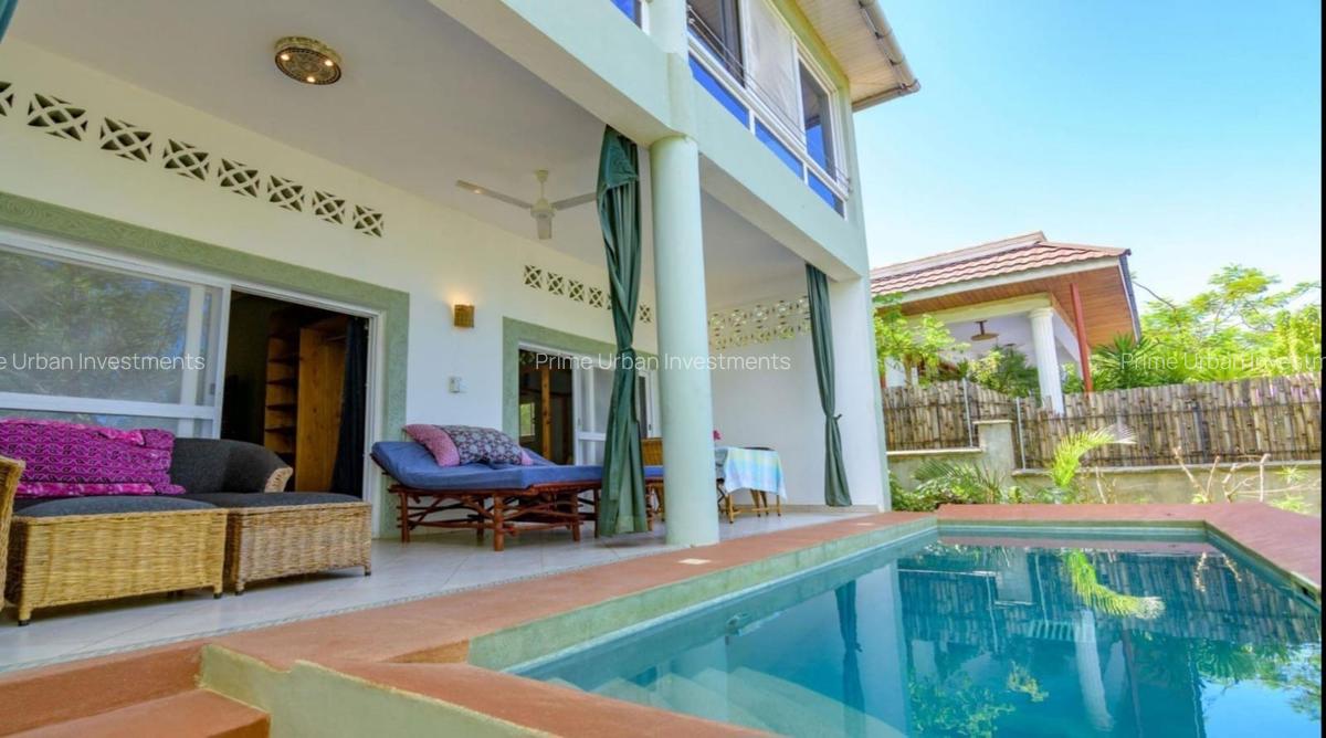 8 Bed House with En Suite in Diani - 17