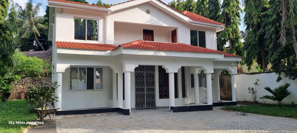 5 Bed House with En Suite at Mtwapa - 4