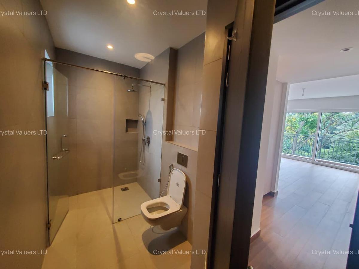 4 Bed Apartment with En Suite in General Mathenge - 2