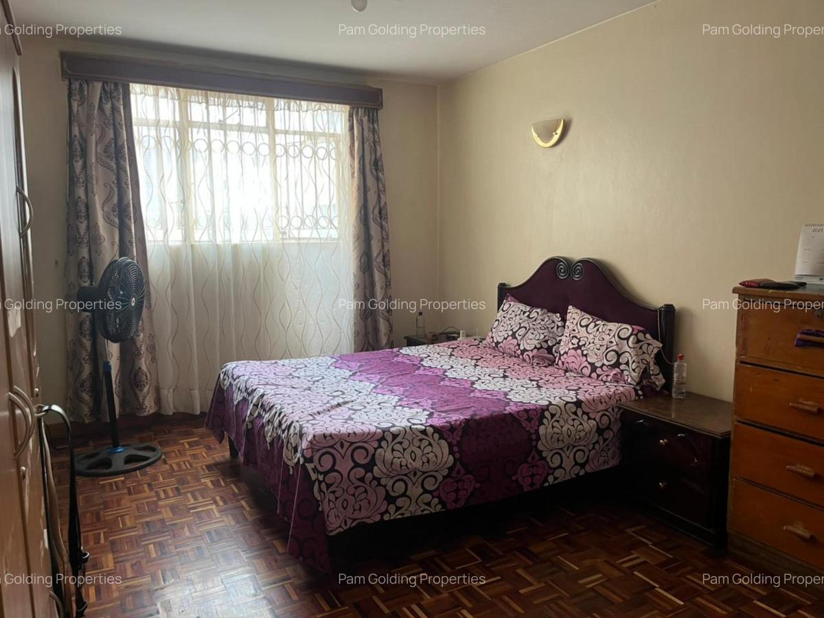 3 Bed Apartment with En Suite at Cresent Close - 5