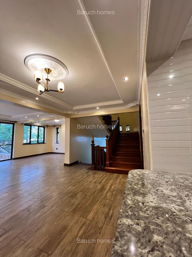 4 Bed Townhouse with En Suite in Lavington - 7