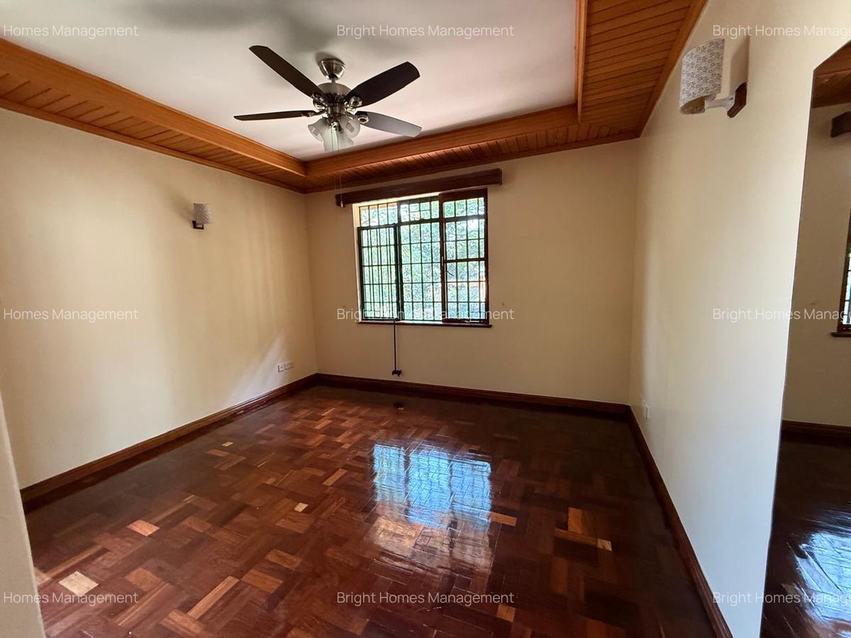 5 Bed House with En Suite in Nyari - 17