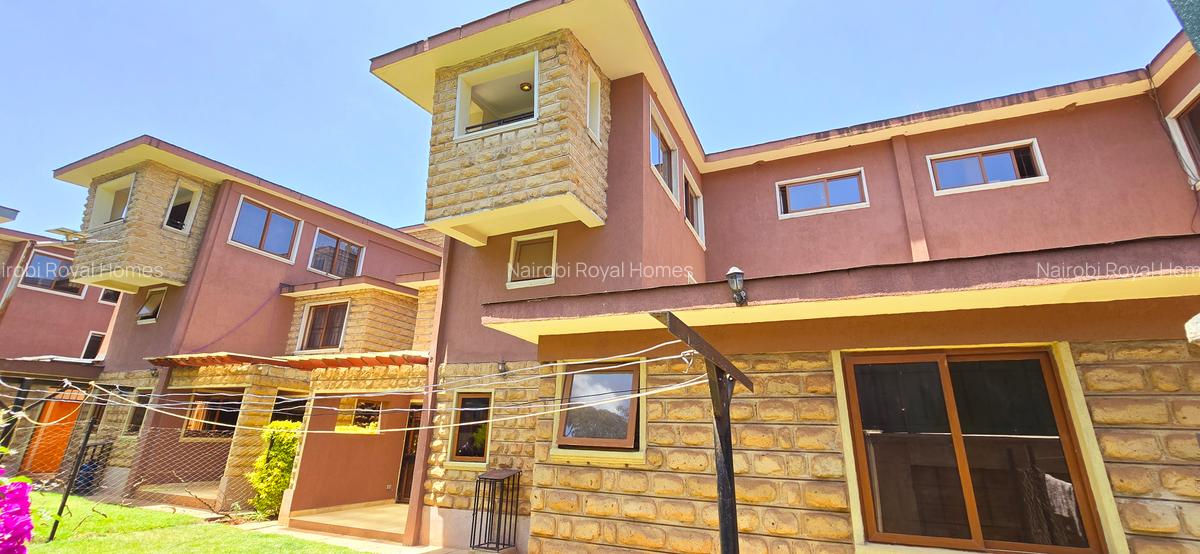 5 Bed Townhouse with En Suite at Lavington Green - 4