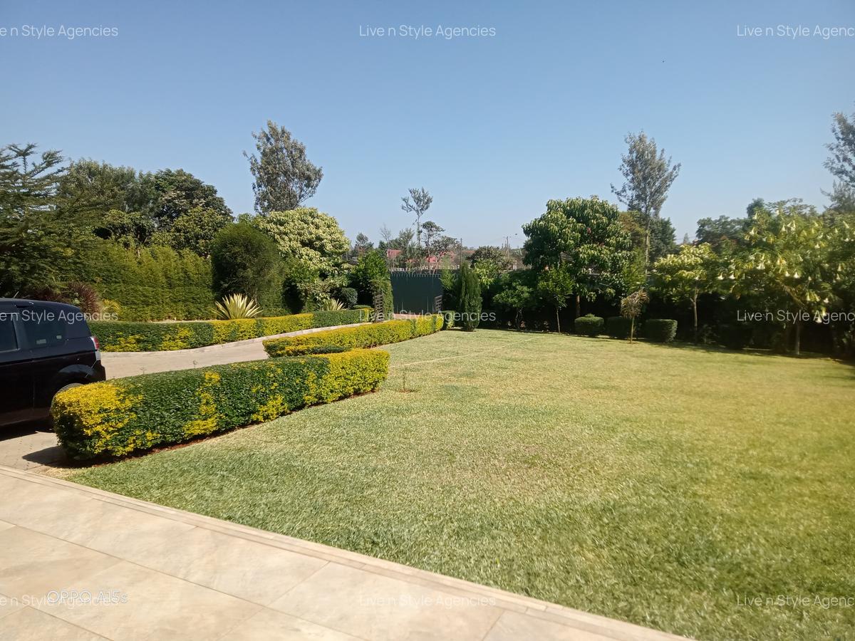 5 Bed House with En Suite in Runda - 4