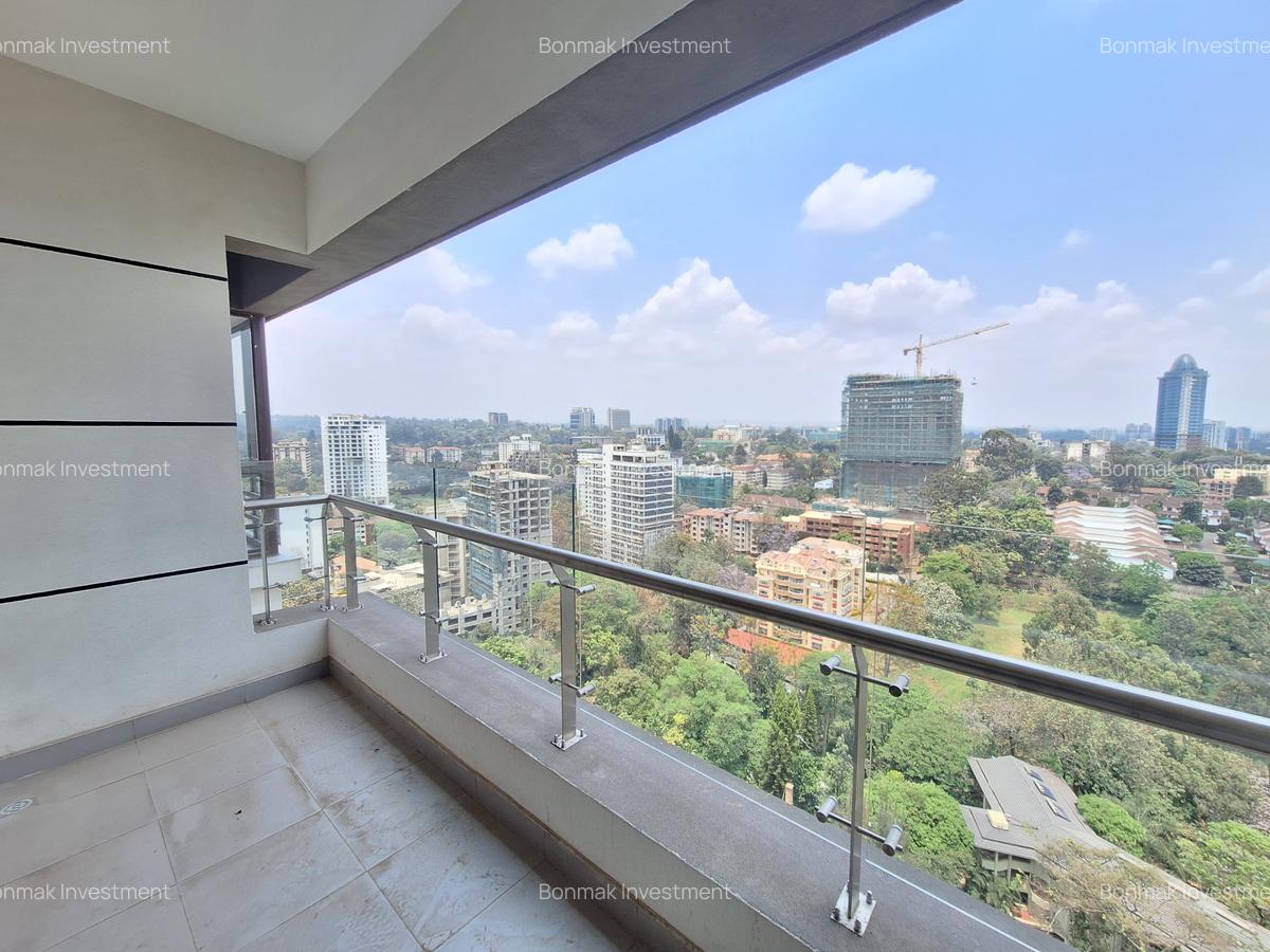 3 Bed Apartment with En Suite at Riverside Drive - 3