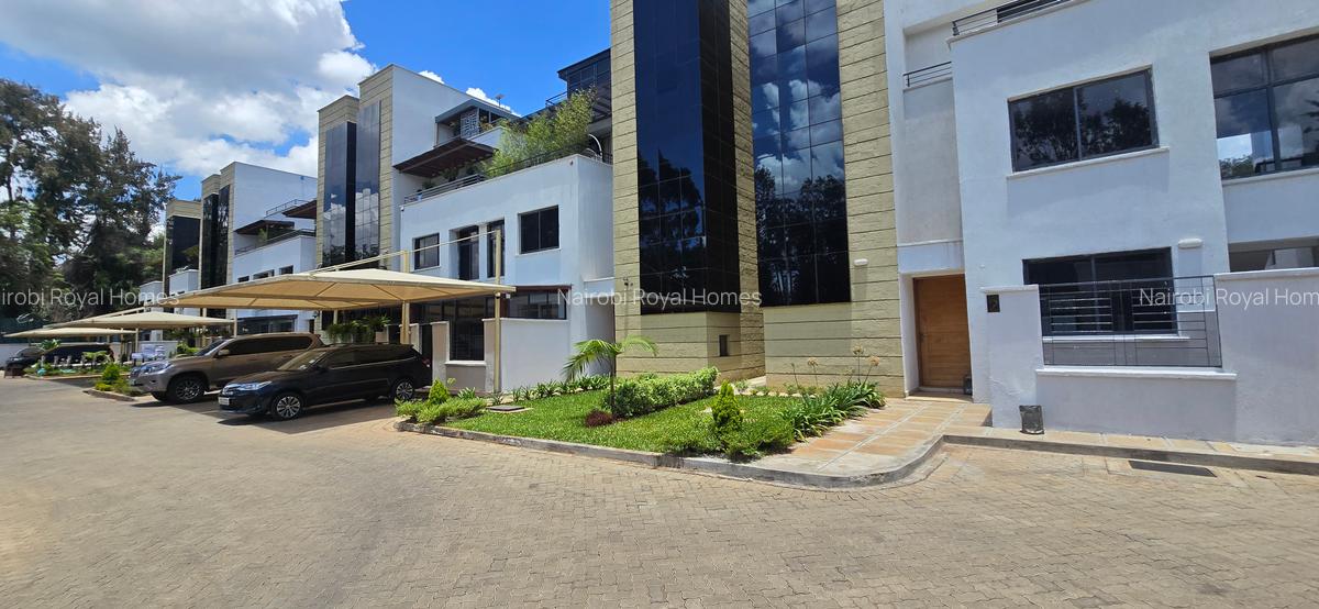 5 Bed Townhouse with En Suite at Convent Drive - 2