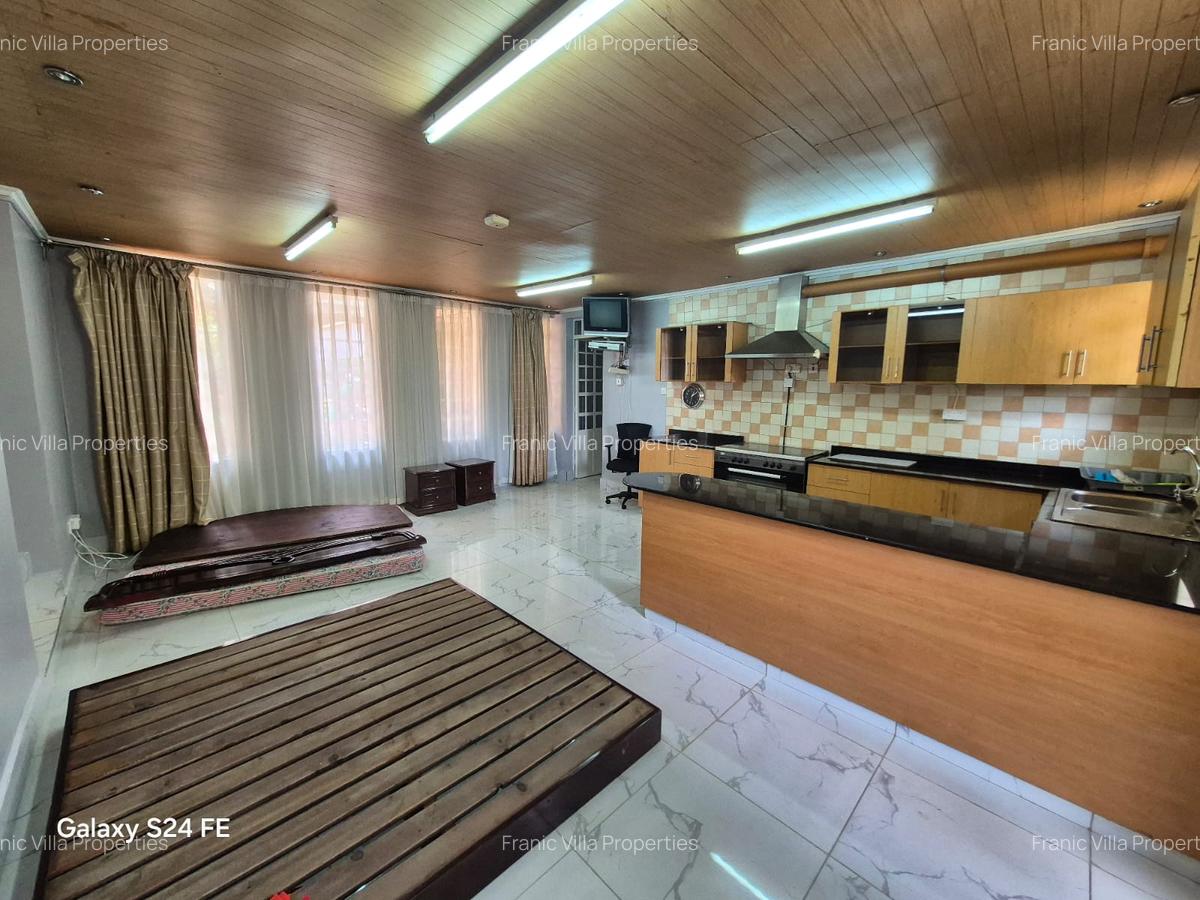 3 Bed House with En Suite at Runda - 6