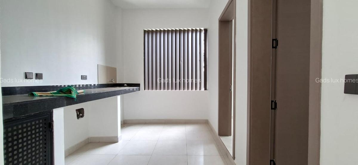 5 Bed Villa with En Suite at Lavington - 5