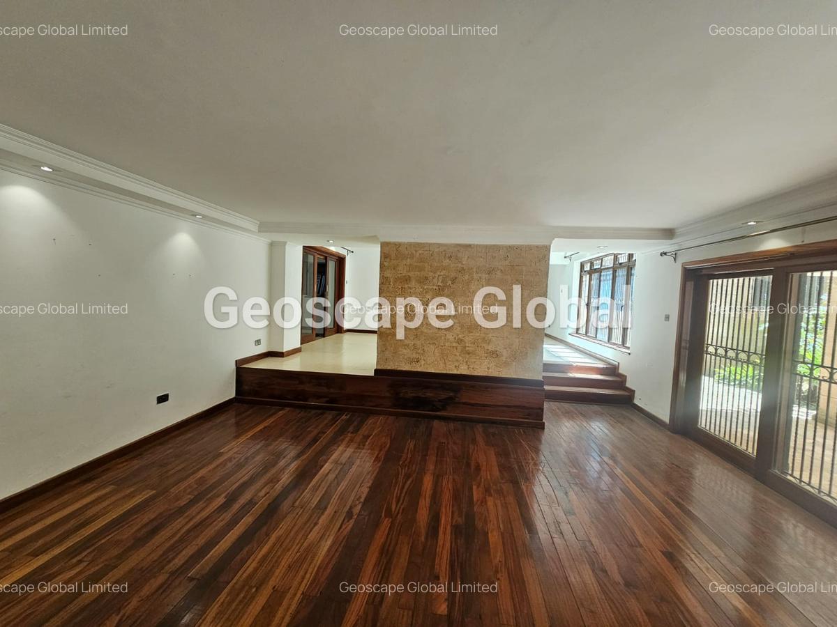 5 Bed Townhouse with En Suite in Lavington - 7