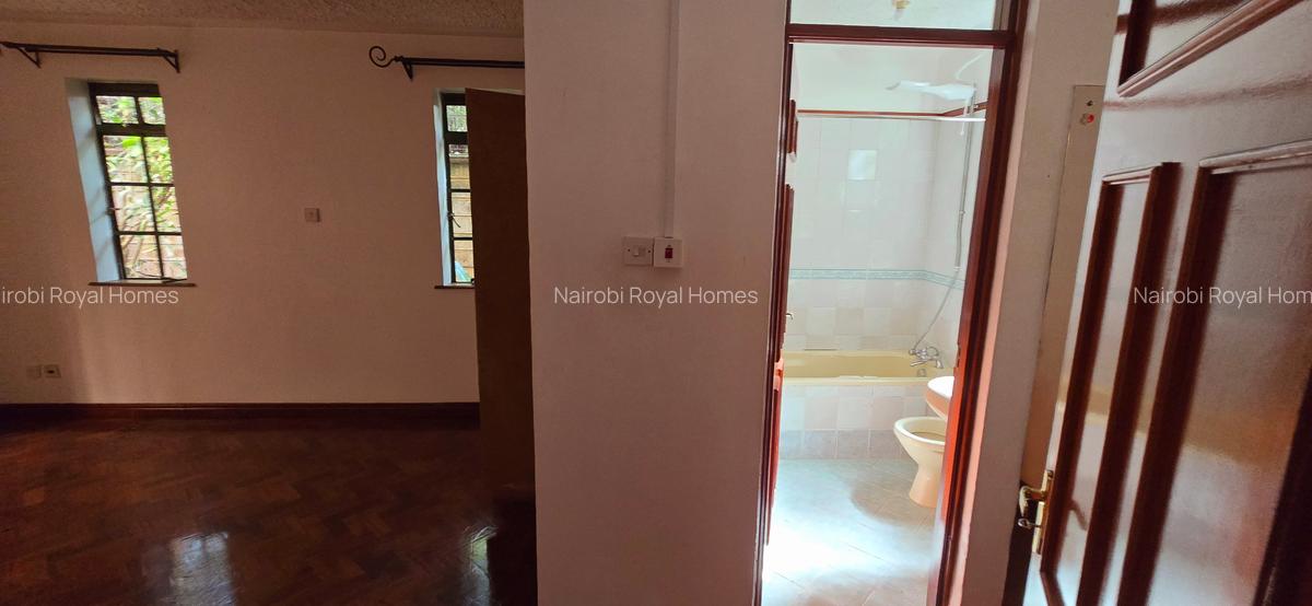 4 Bed Townhouse with En Suite at Lavington Road - 18