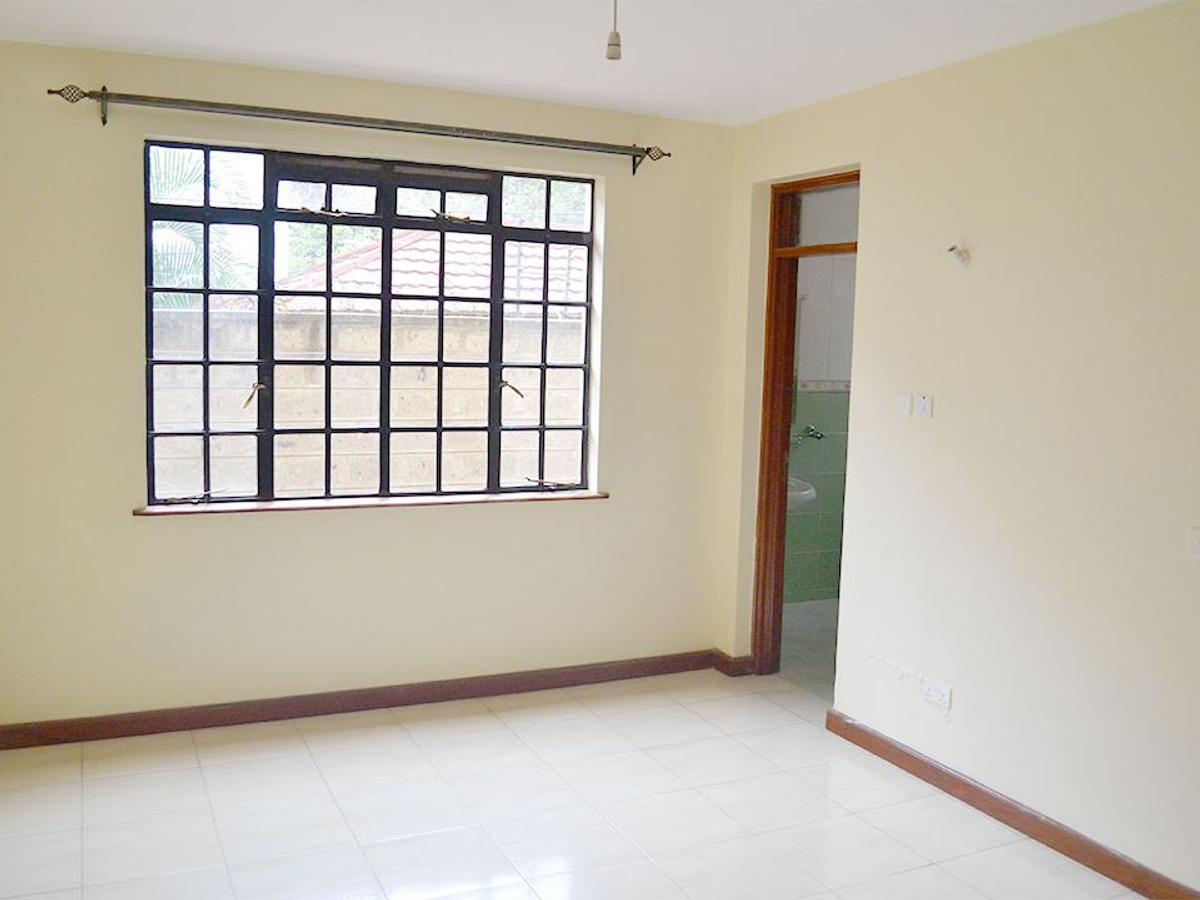 3 Bed Apartment with En Suite at Sports Road - 13