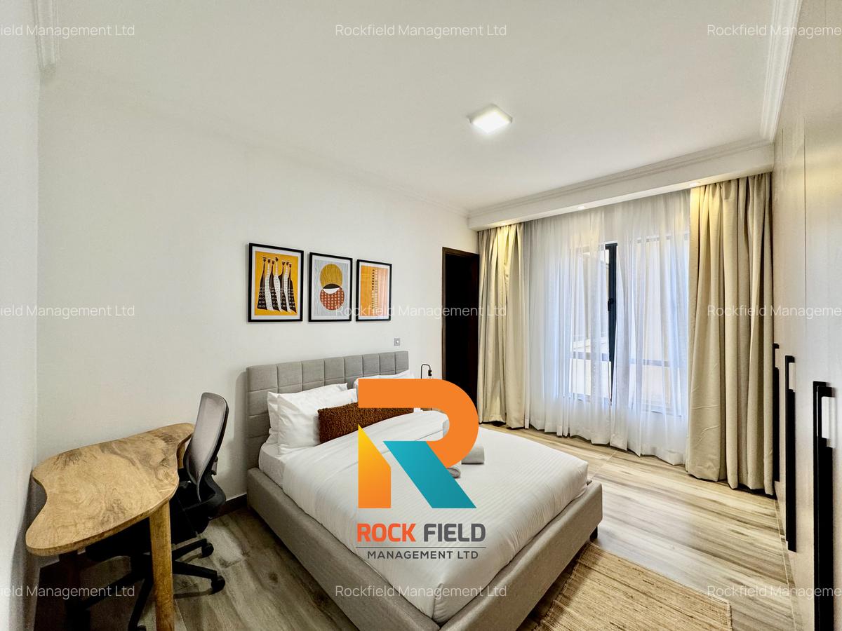 Serviced 2 Bed Apartment with En Suite in Brookside - 11