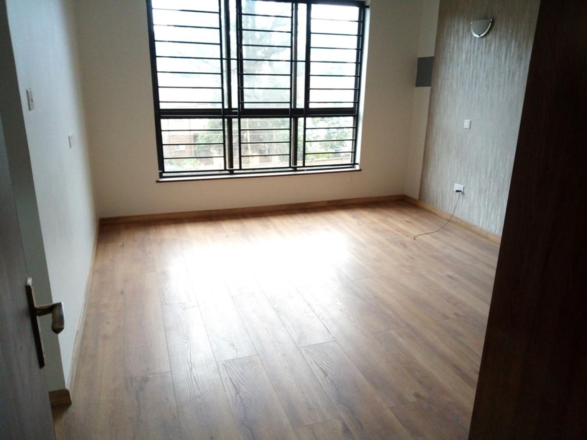 3 Bed Apartment with En Suite in General Mathenge - 11