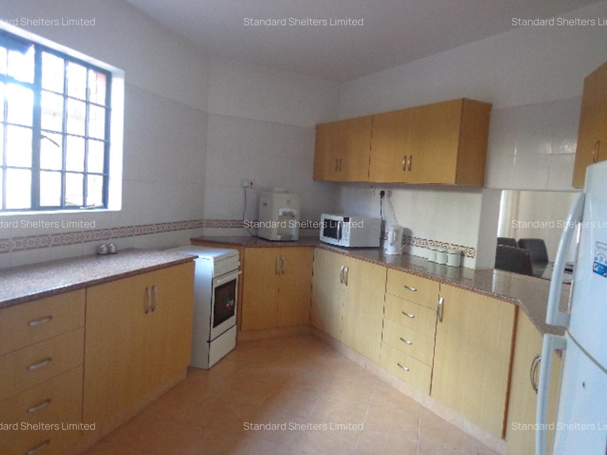 Serviced 3 Bed Apartment with En Suite in Spring Valley - 9
