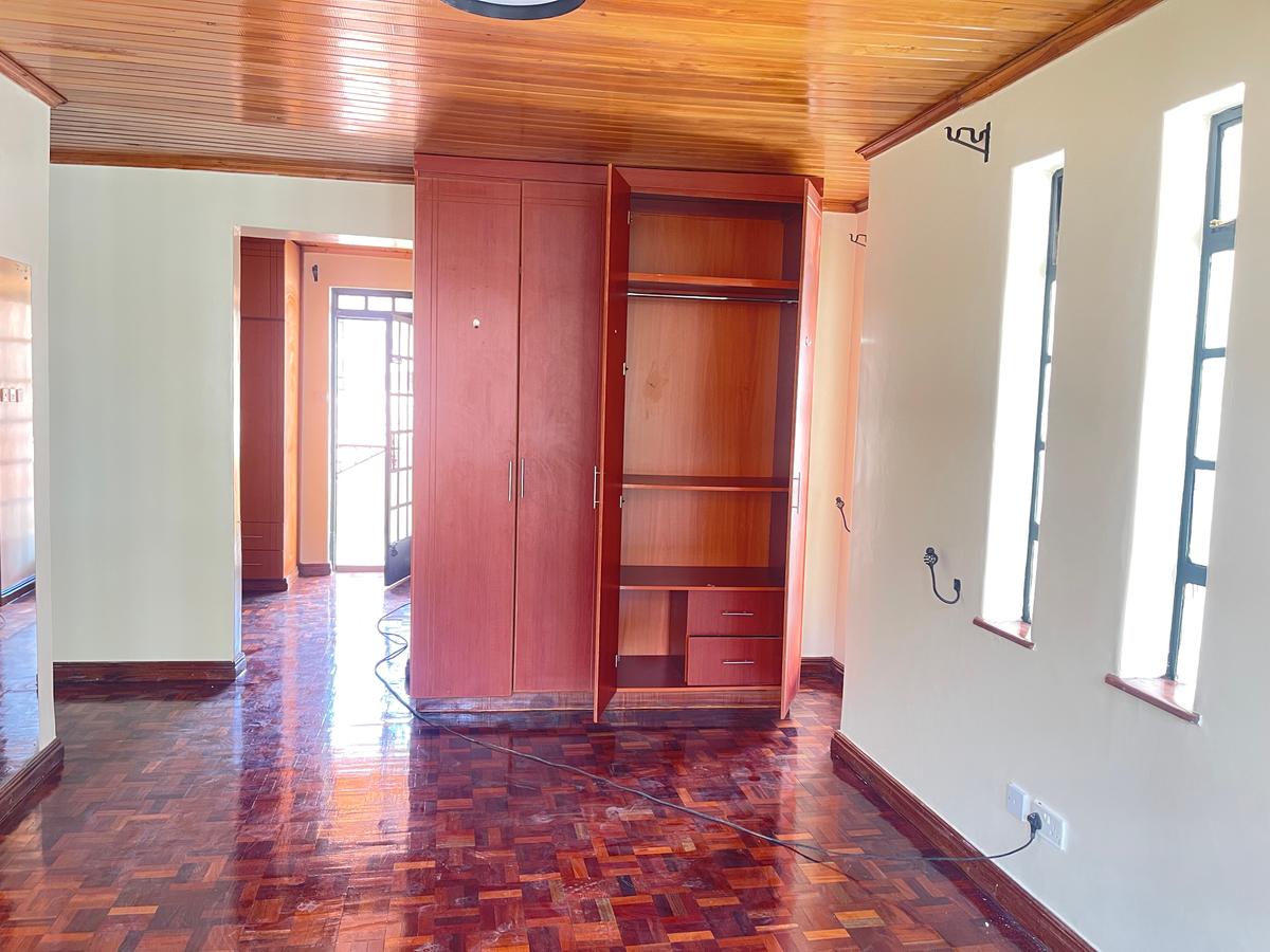 5 Bed Townhouse with En Suite in Lavington - 9