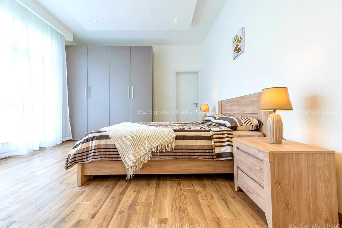 3 Bed Apartment with En Suite in Riverside - 12