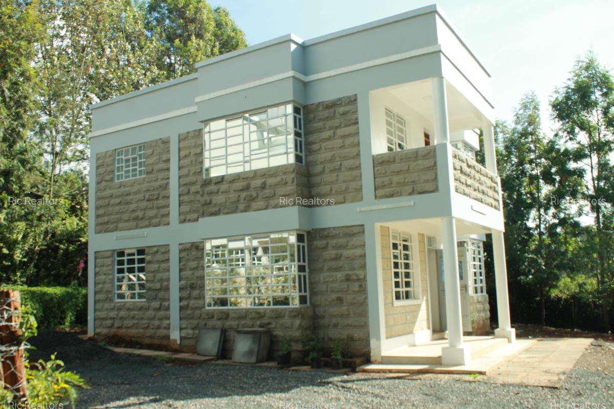 3 Bed Townhouse with En Suite in Karen - 3