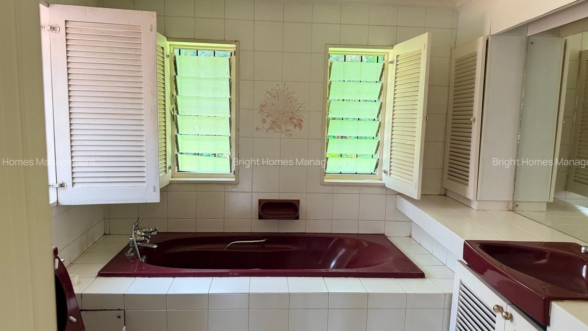 5 Bed Villa with En Suite in Muthaiga - 13