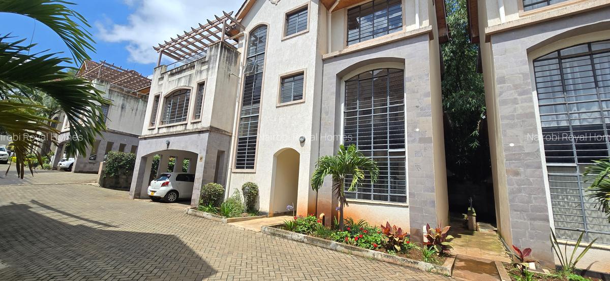 5 Bed Townhouse with En Suite at Lavington Convent Drive - 5