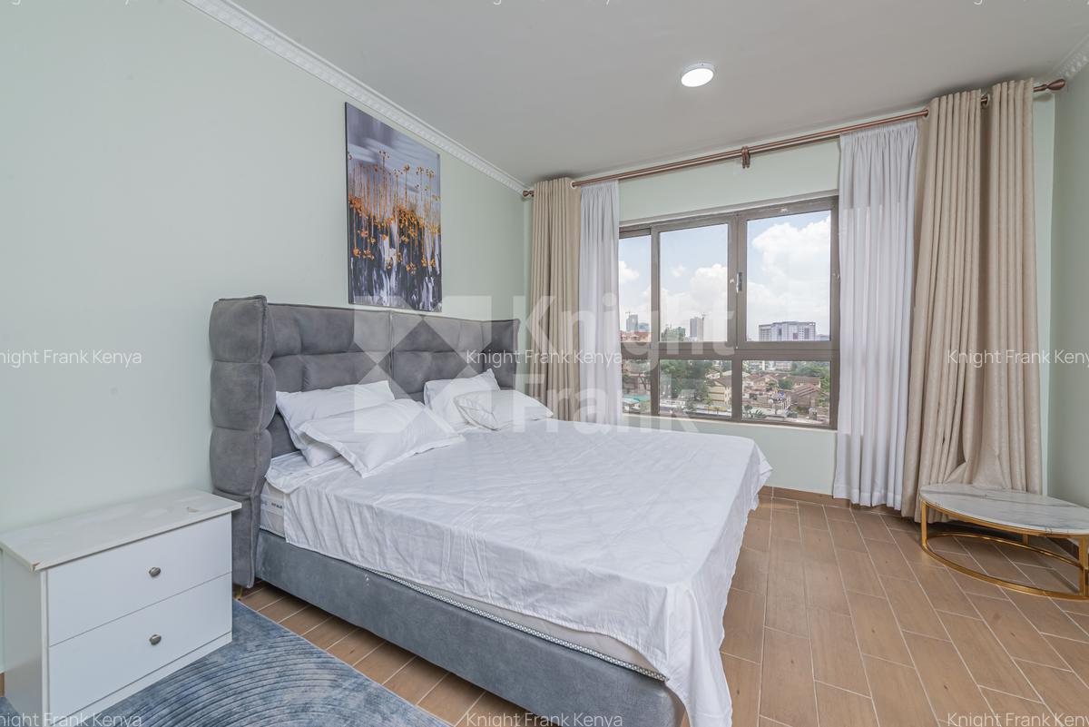 3 Bed Apartment with Swimming Pool at Rosewood Park - 5