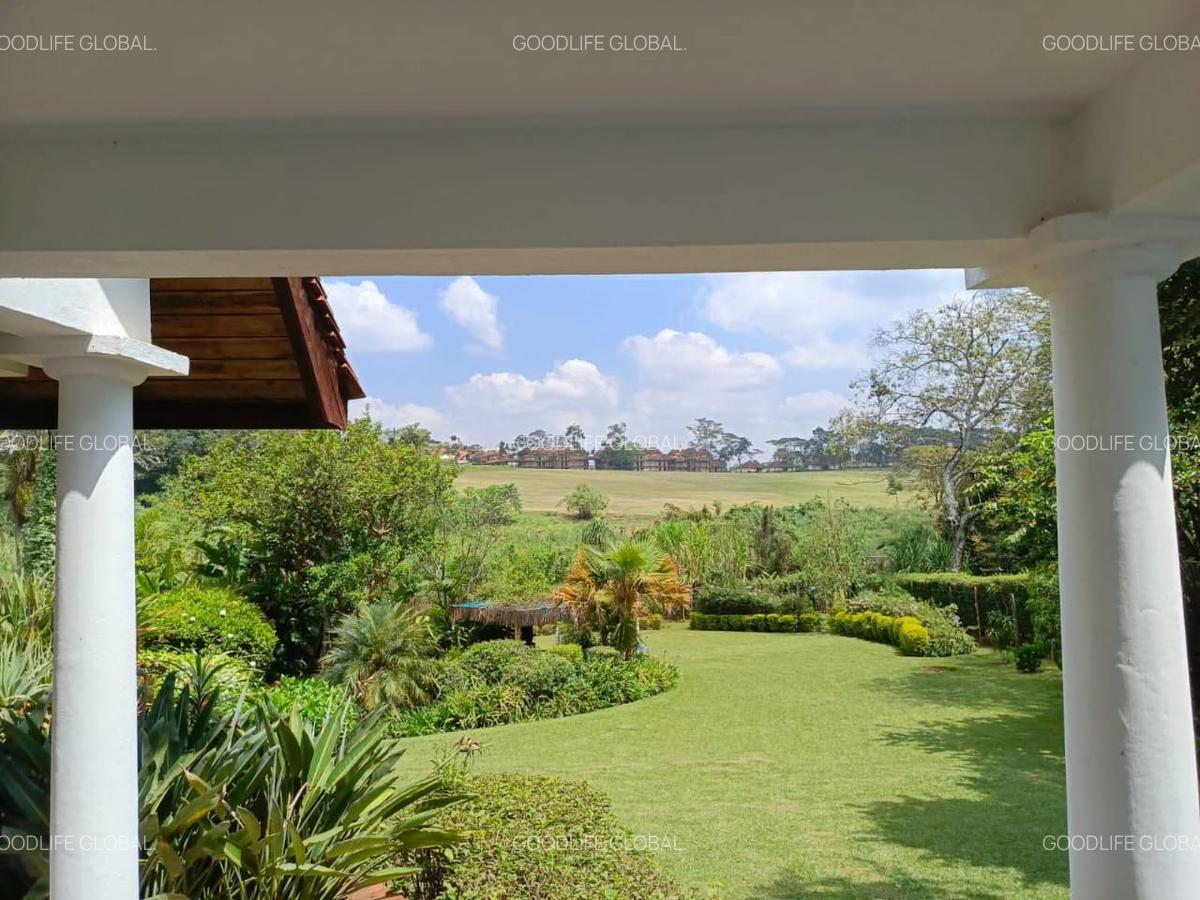 4 Bed House with En Suite at Ridgeways - 6