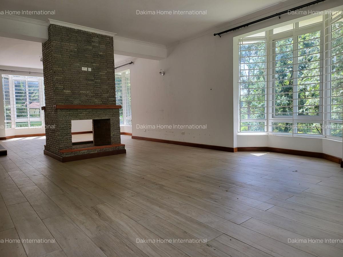 5 Bed Townhouse with En Suite in Rosslyn - 6