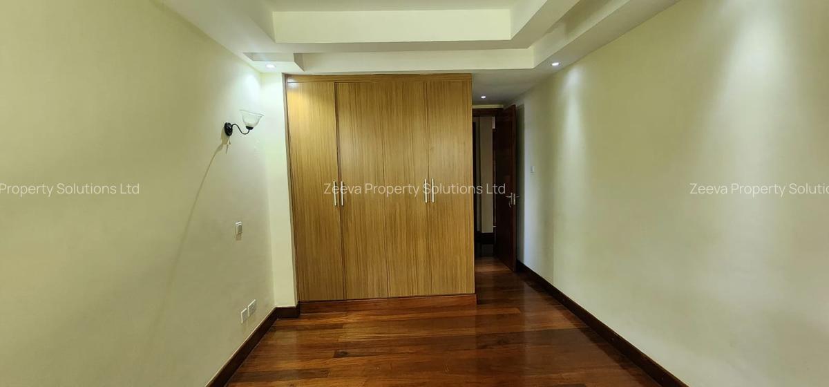 5 Bed Villa with En Suite in Lavington - 9