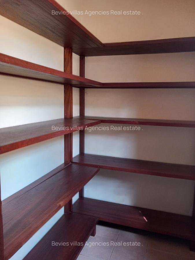 6 Bed Villa with En Suite in Kileleshwa - 12