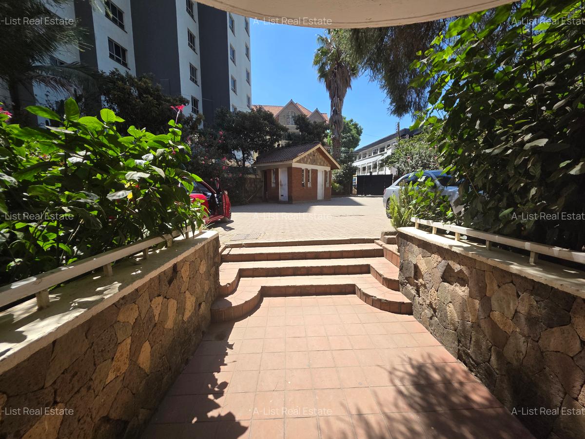 2,151 ft² Commercial Property with Service Charge Included at Chania Avenue - 2