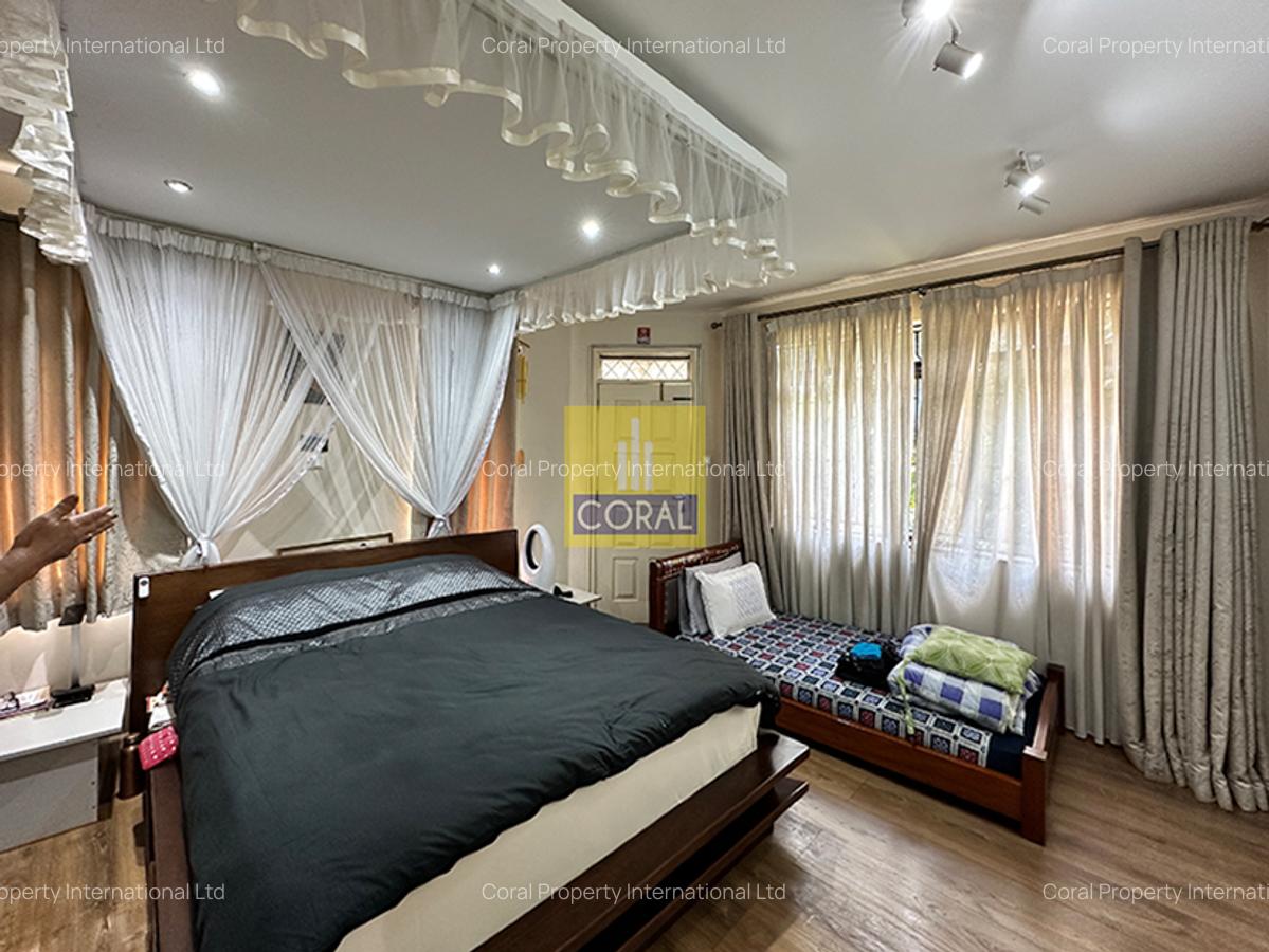 4 Bed Apartment in Riverside - 9