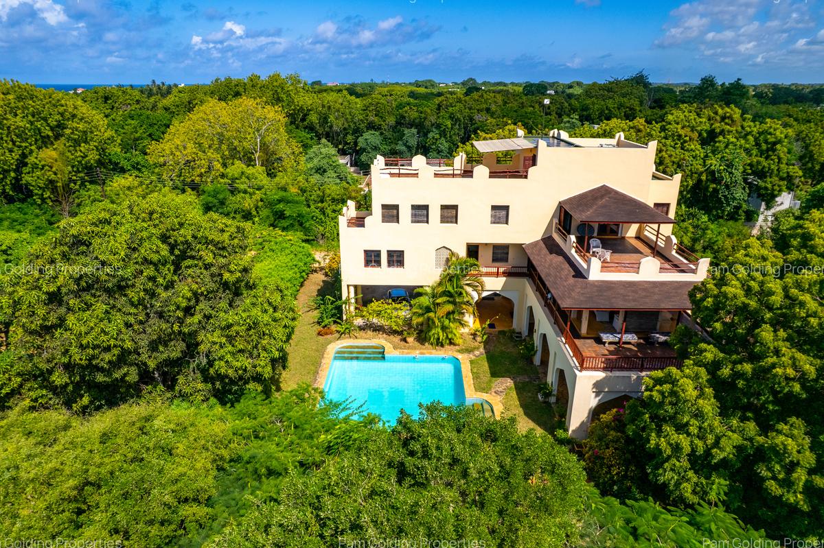 3 Bed Townhouse at Plantation - 2