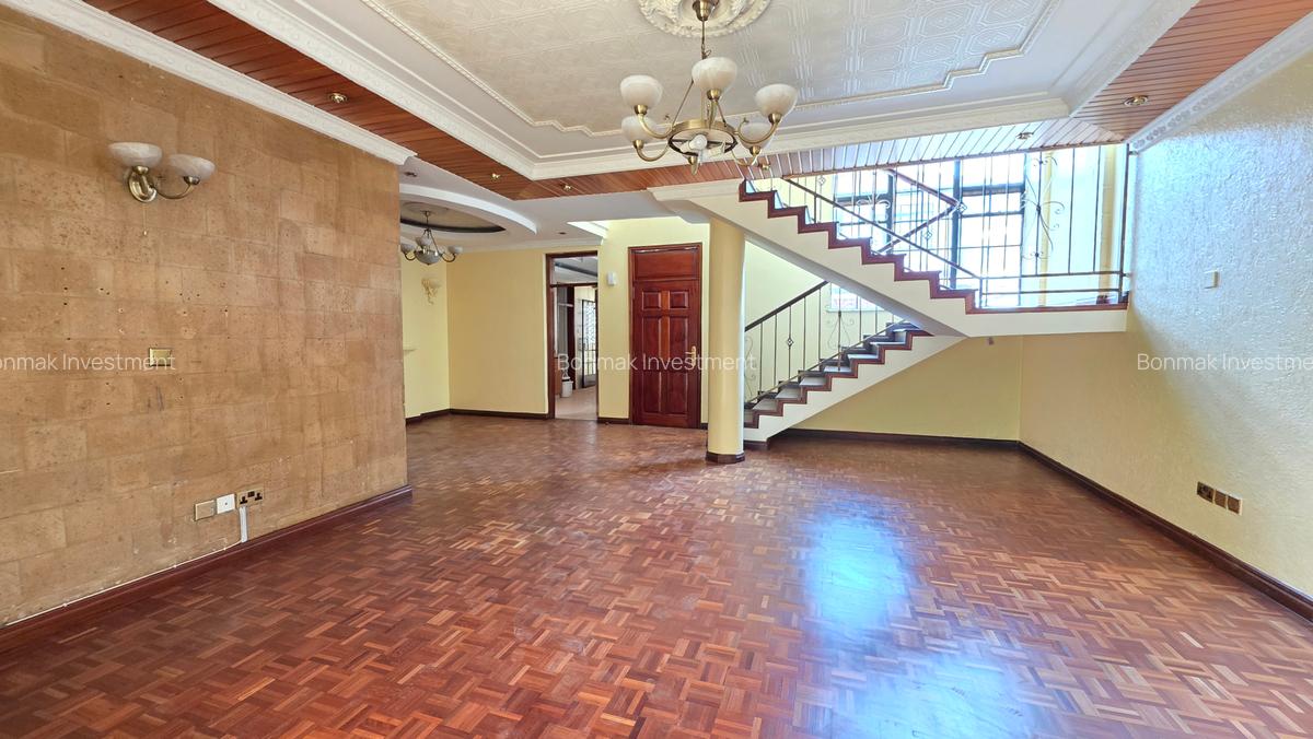 4 Bed Townhouse with En Suite at Karbaserian Avanue - 3