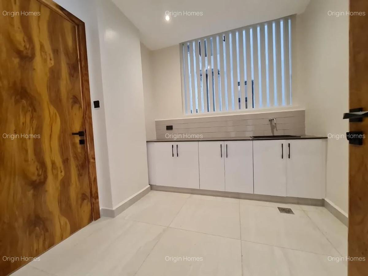3 Bed Apartment with En Suite at Peponi Road - 14