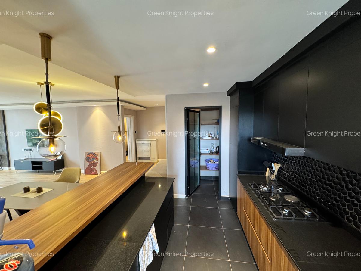 Serviced 2 Bed Apartment with En Suite in Westlands Area - 14