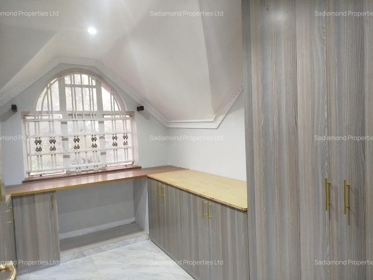 6 Bed Villa with En Suite in Karen - 9