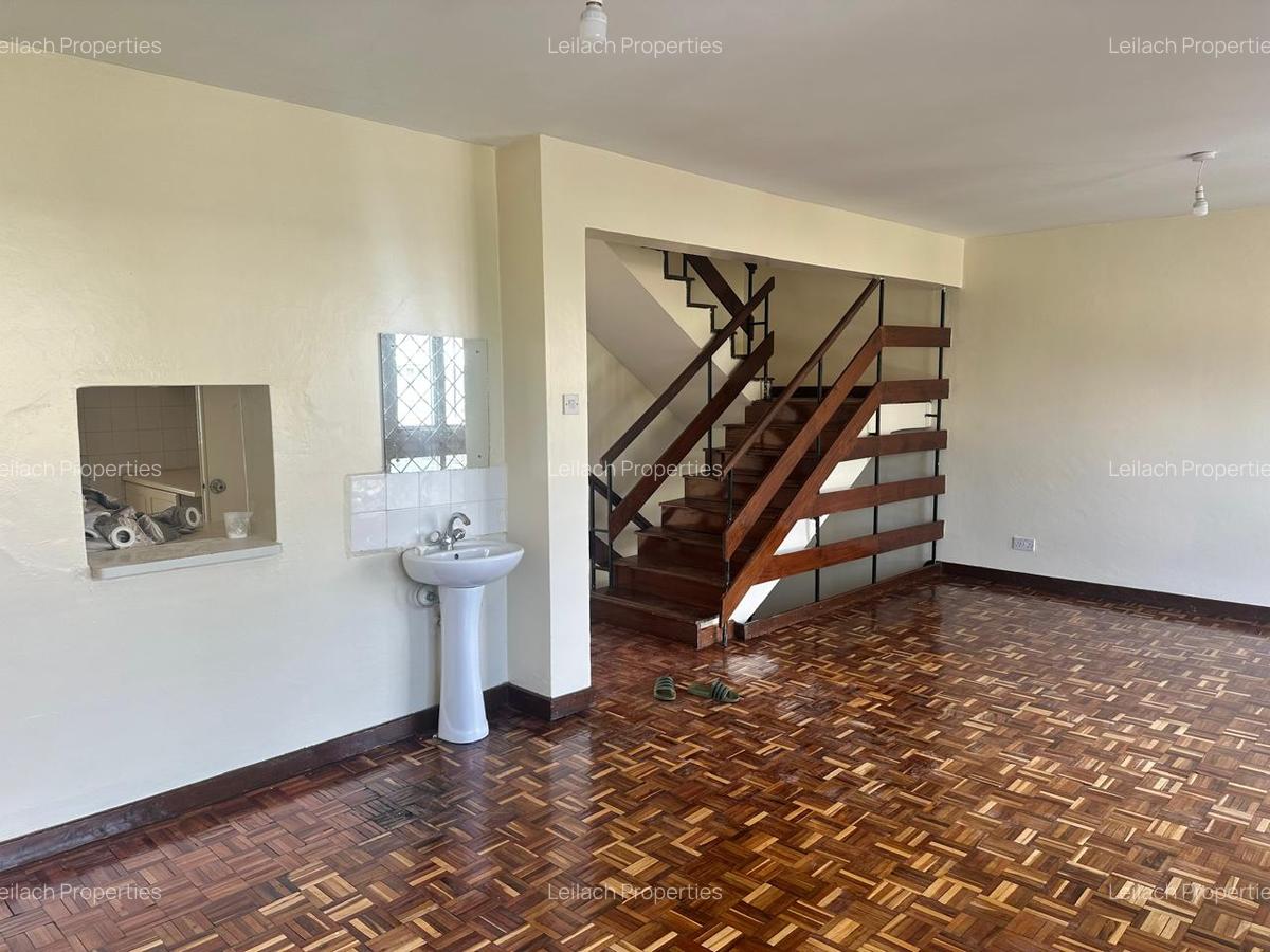 4 Bed House with En Suite in South C - 19