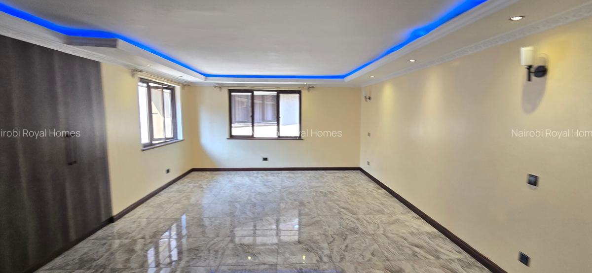 5 Bed Townhouse with En Suite at Lavington Green - 20
