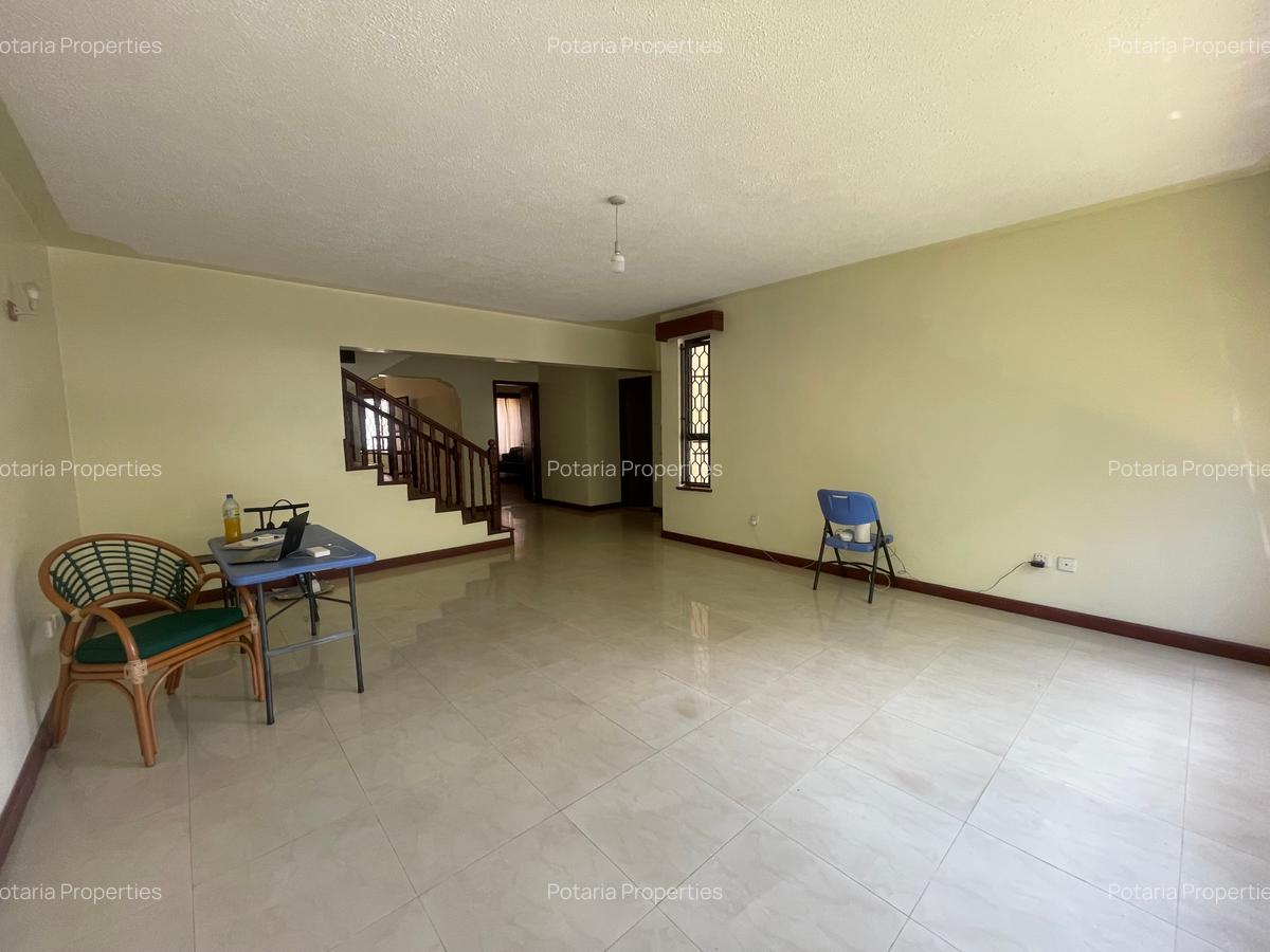 5 Bed Townhouse with En Suite in Lavington - 15