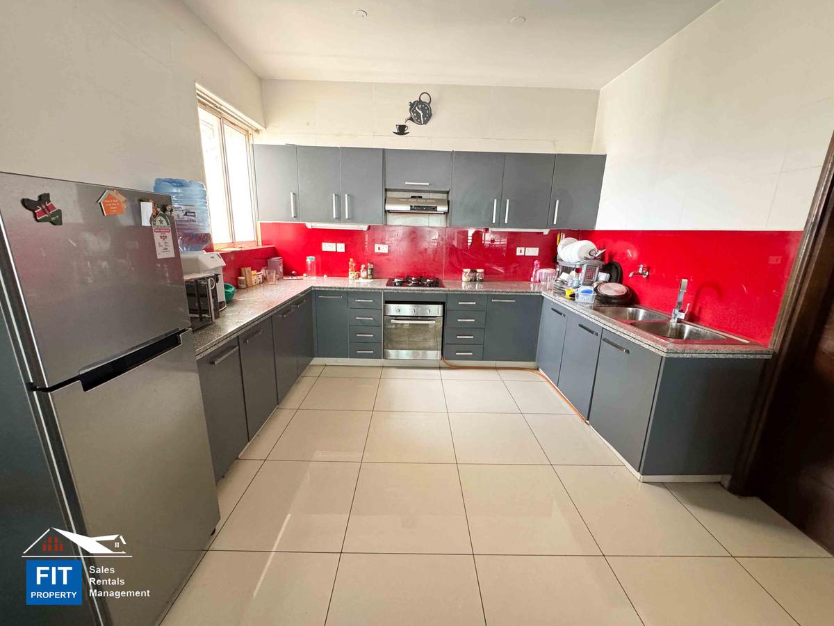 3 Bed Apartment with En Suite at 6Th Parklands - 6