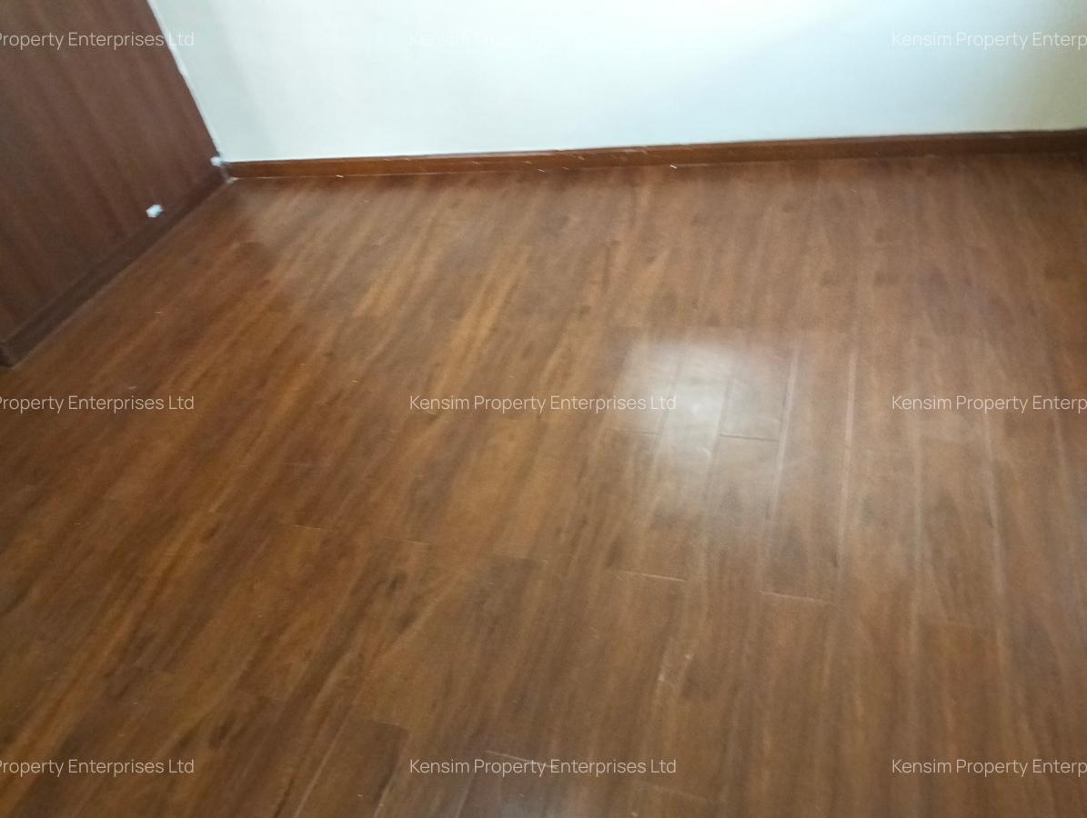 5 Bed Townhouse with En Suite in Lavington - 19