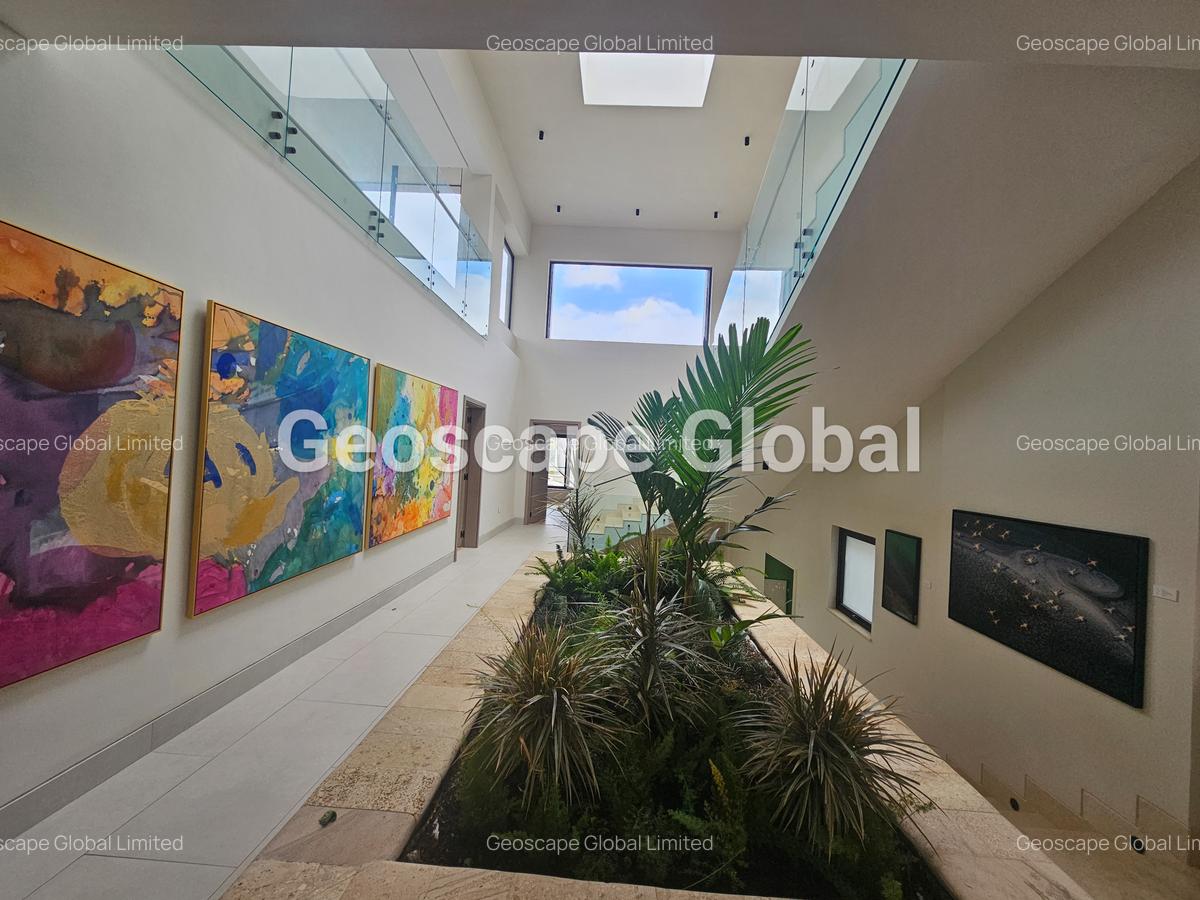 5 Bed Townhouse with En Suite in Brookside - 15