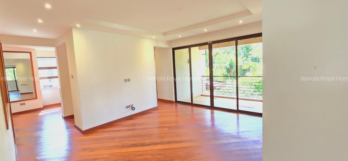 5 Bed Townhouse with En Suite at Lavington Green - 15