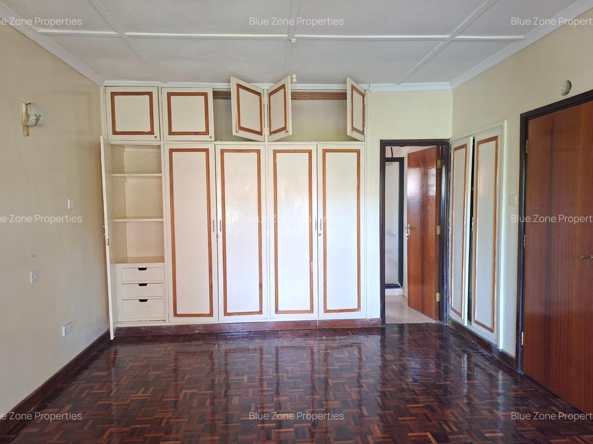 4 Bed House with En Suite at Off Redhill Dr - 13